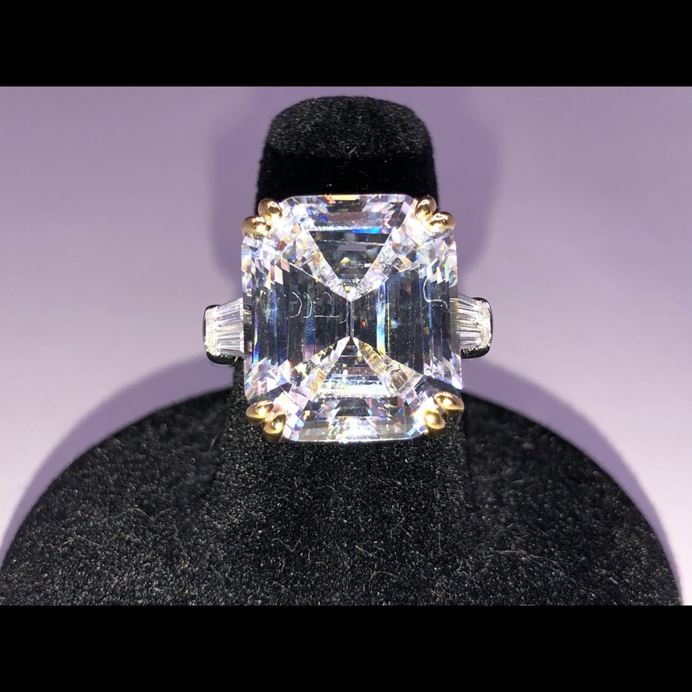 Cubic zirconia white cushion 1.5x1.5cm in Stamped S925 sterling silver ring